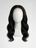 Perruque lace front body wave en cheveux humains Virgin Hair 12A avec ondulations régulières et lace front naturelle